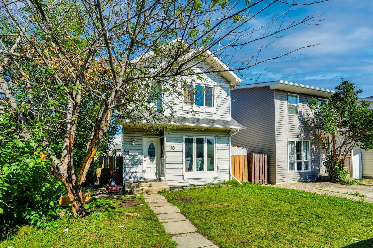 95 Castlegreen Close NE, Calgary, AB, T3J 1Y6