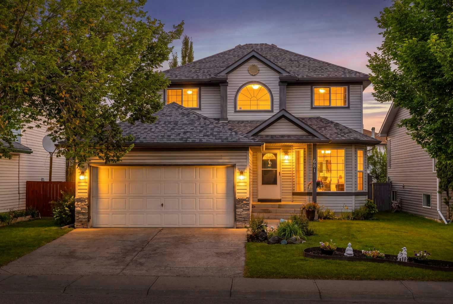 681 Harvest Hills Drive NE, Calgary, AB, T3K 4R3