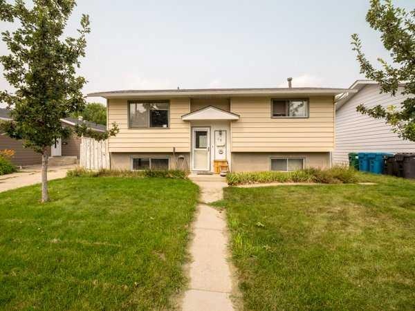 15 Laval Court W, Lethbridge, AB, T1K 4G2