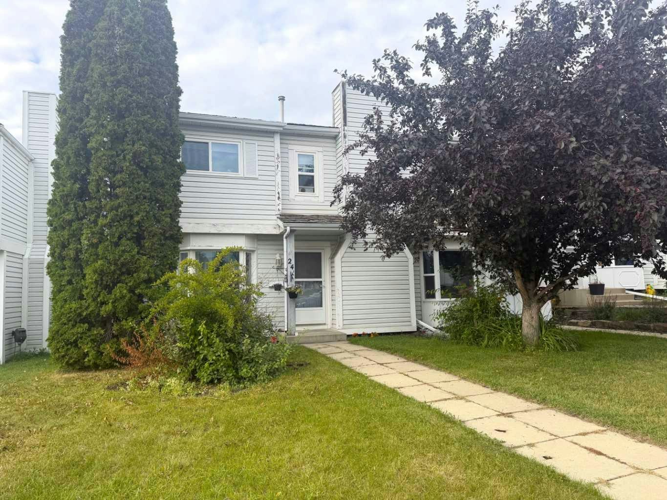 24 Ellenwood Drive, Red Deer, AB, T4R 2E3