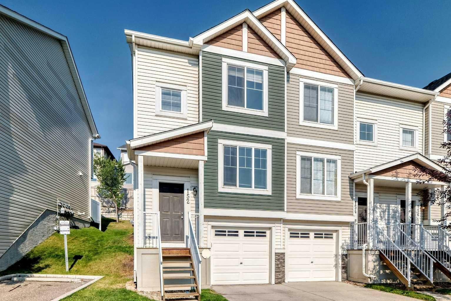 152 Pantego Lane NW, Calgary, AB, T3K 0T1