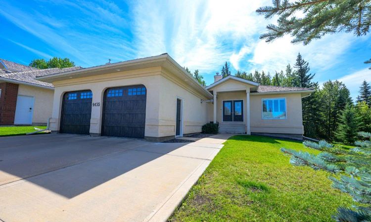 9435 Wedgwood Drive South