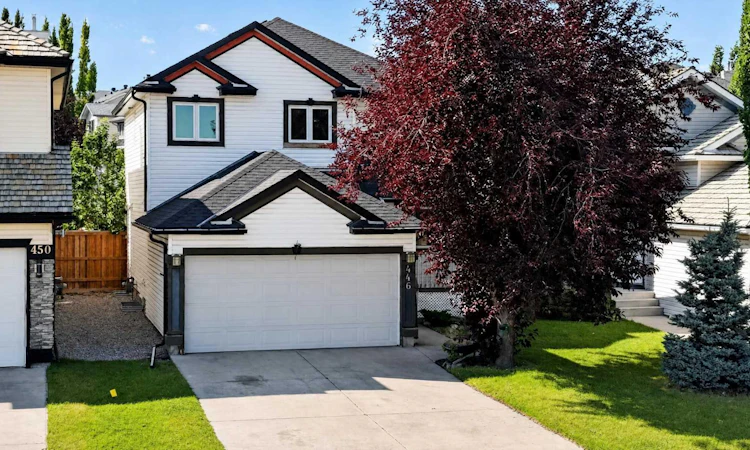 446 Harvest Hills Drive NE