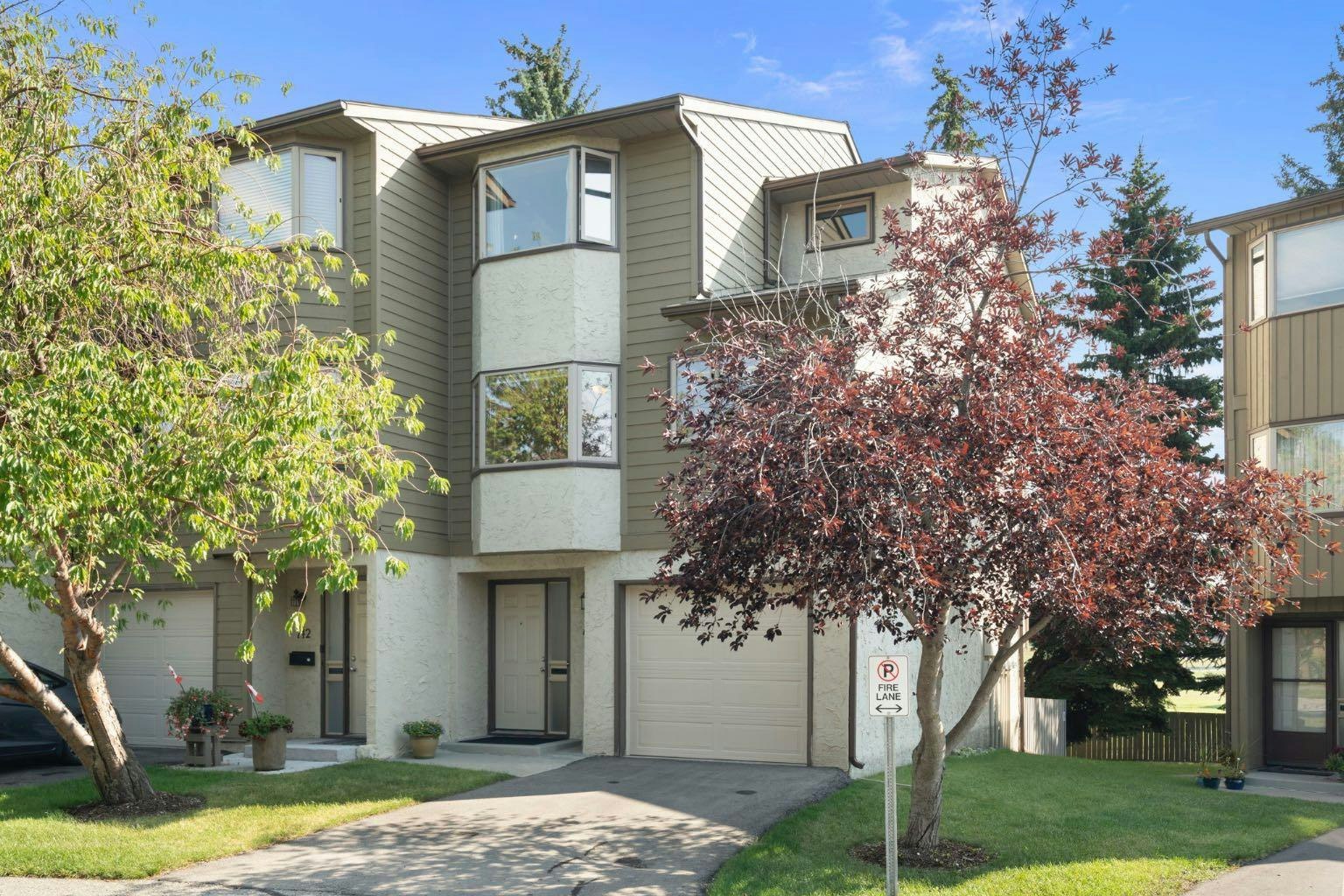 140 Glamis Terrace SW, Calgary, AB, T3E 6V3