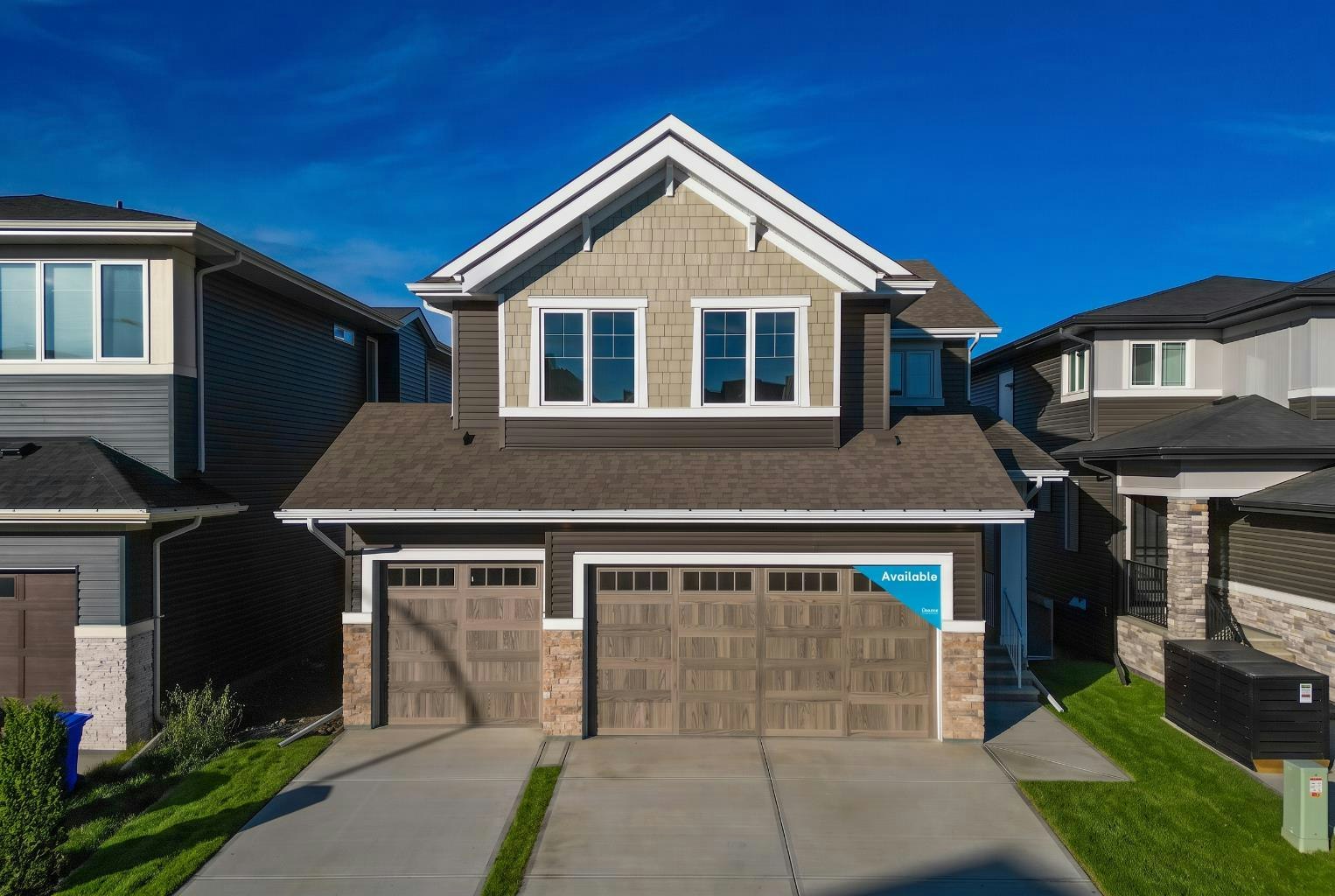 525 Lucas Way NW, Calgary, AB, T3P 2E7
