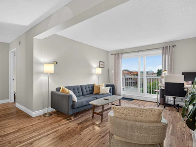 404-17 13 Street SW - 4