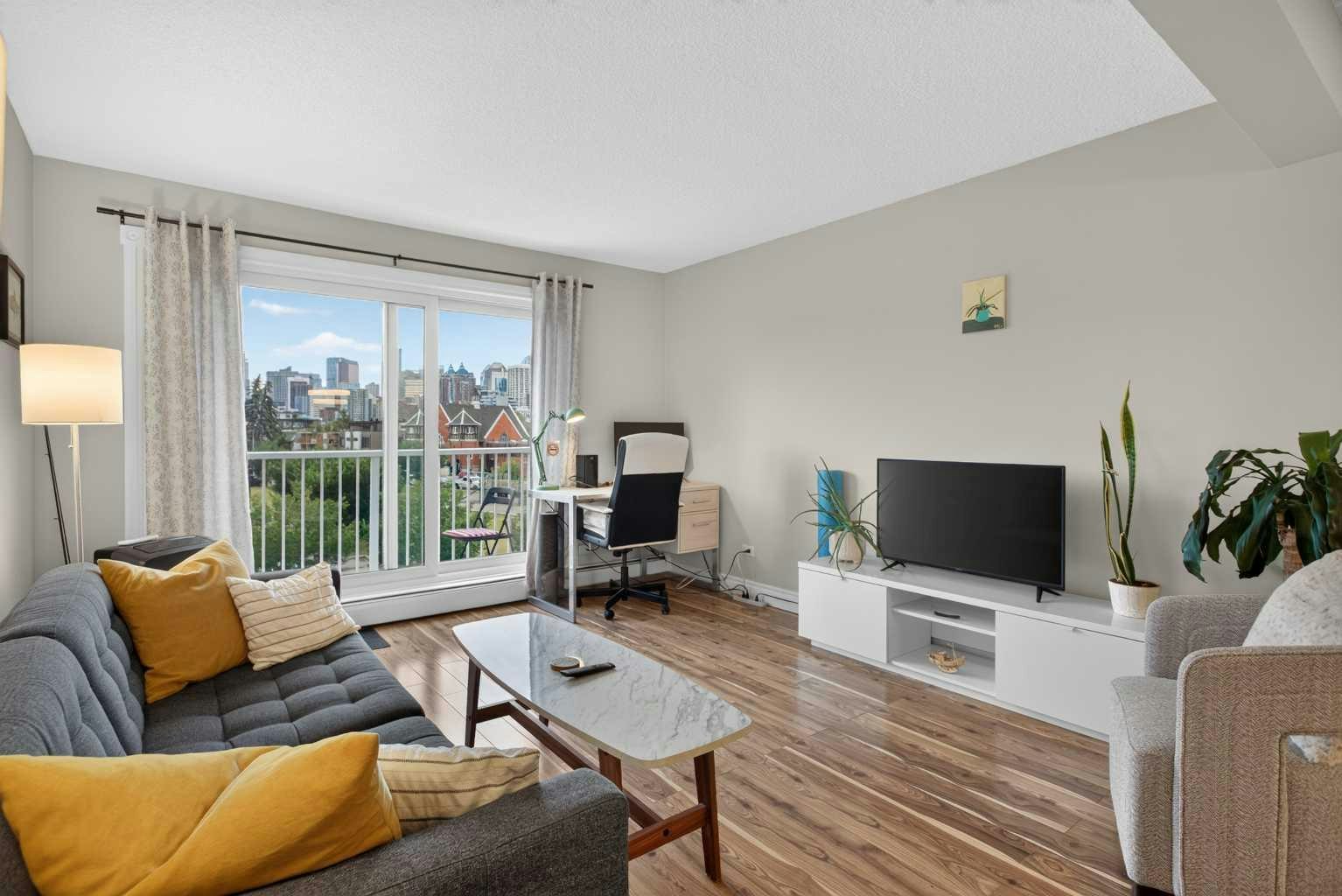 404-17 13 Street SW - 2