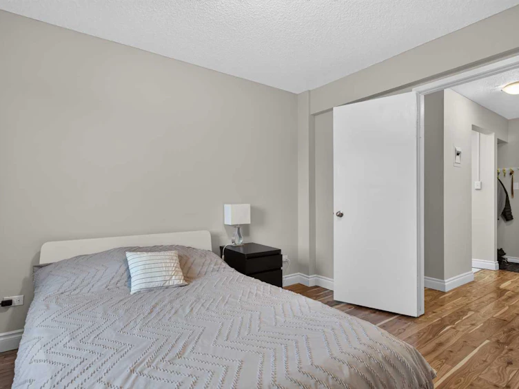 404-17 13 Street NW, Calgary, AB, T2N 1Z1 - 18