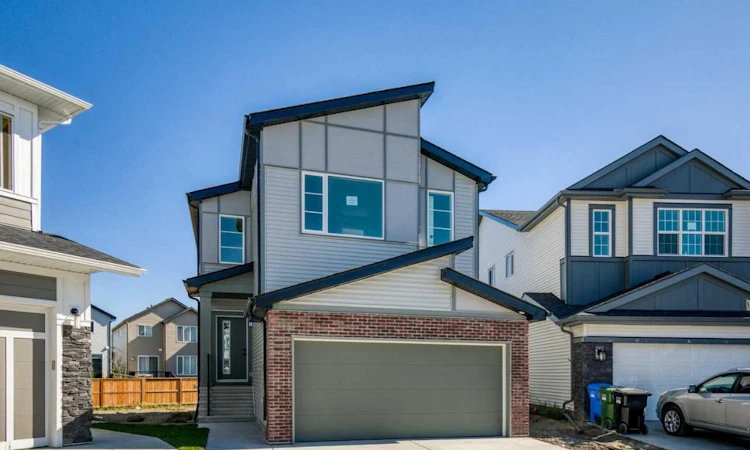 126 Walgrove Bay SE