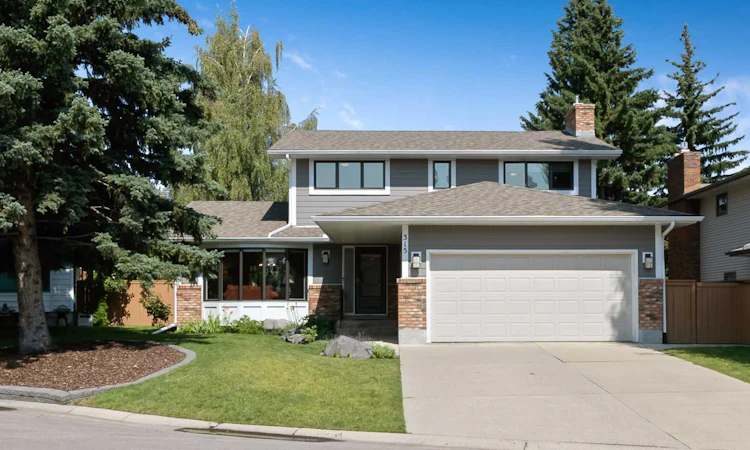 315 Woodpark Place SW