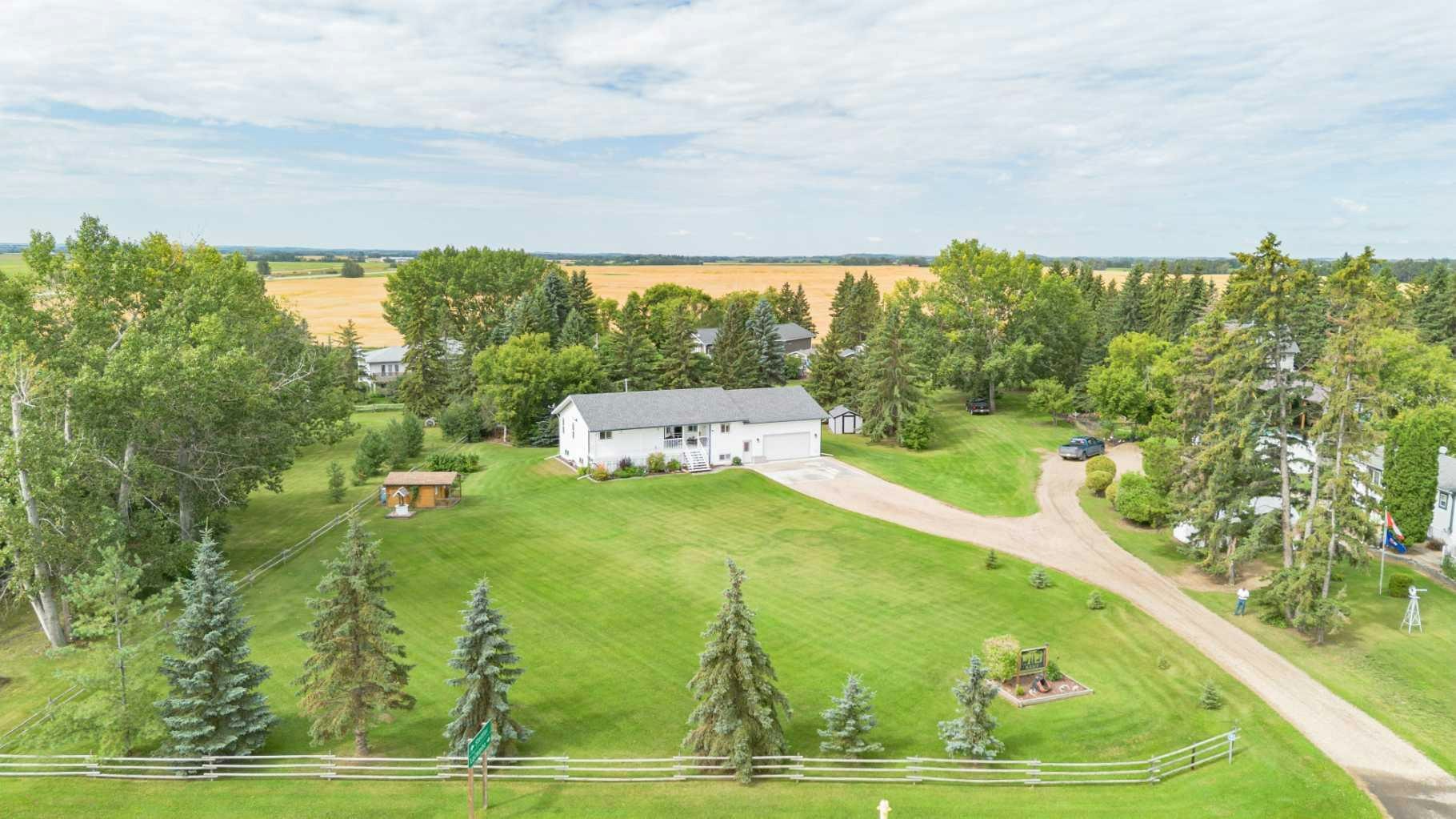 14 Lake Road, Stettler, AB, T0C 1G0