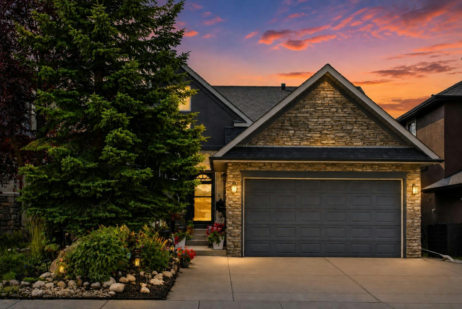 44 Strathlea Close SW, Calgary, AB, T3H 5C6