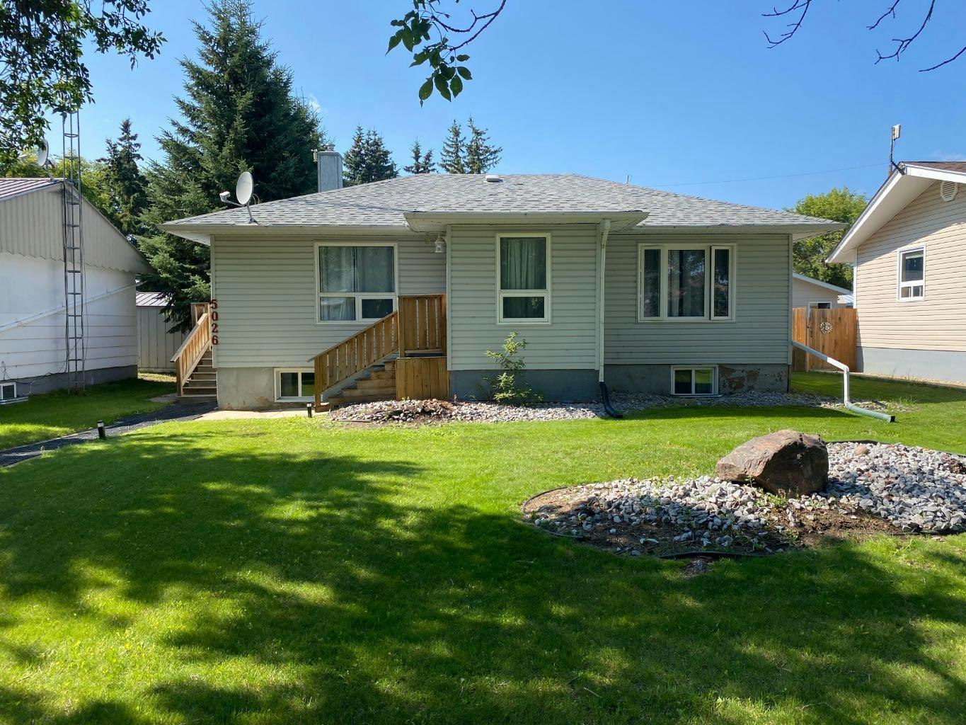 5026 47 Street, Daysland, AB, T0B 1A0