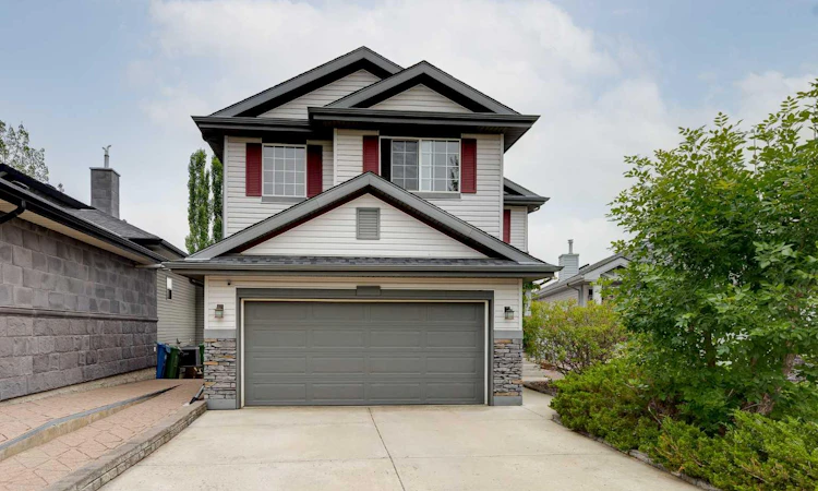 32 Valley Crest Gardens NW
