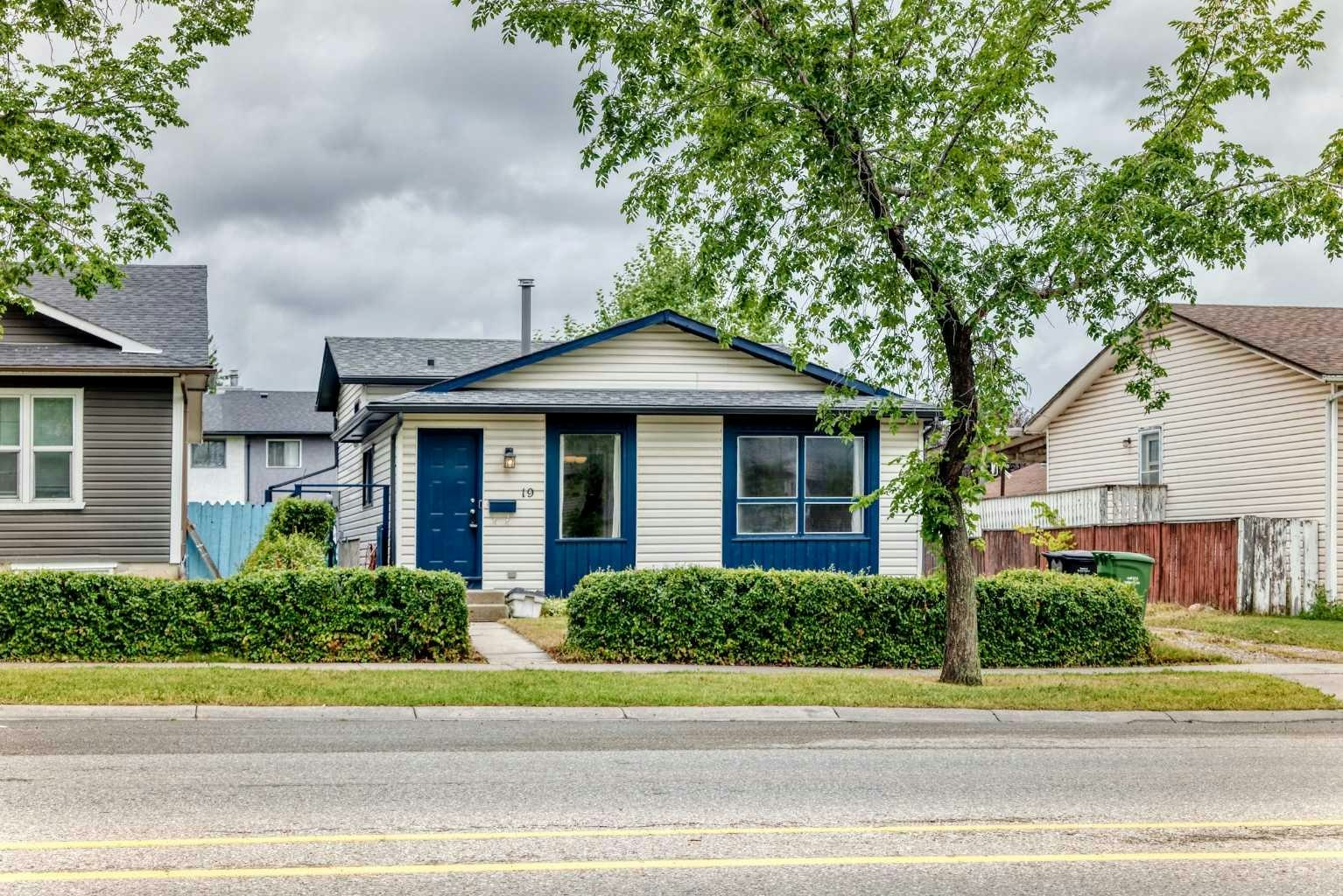 19 Falshire Drive NE, Calgary, AB, T3J 1P7