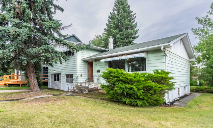 2628 Capitol Hill Crescent NW