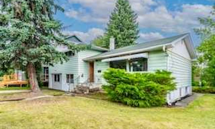 2628 Capitol Hill Crescent NW