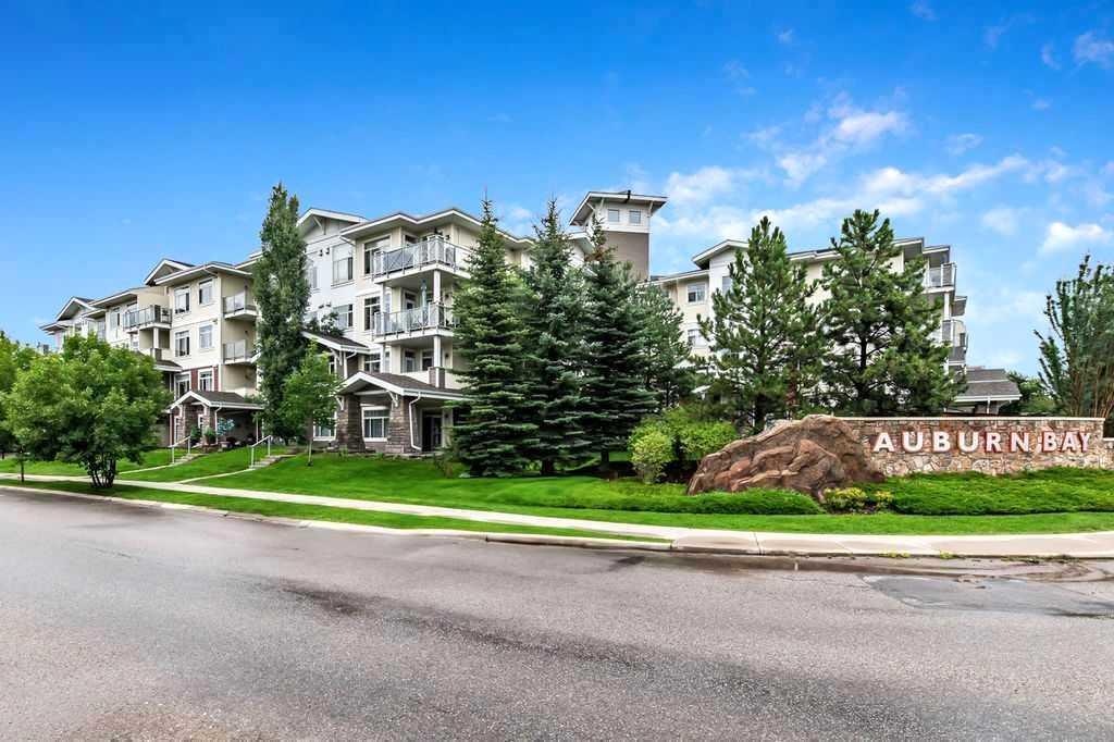 202-10 Auburn Bay Link SE, Calgary, AB, T3M 1Y8