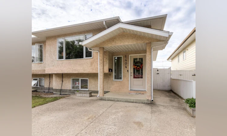 1404 16 Avenue S