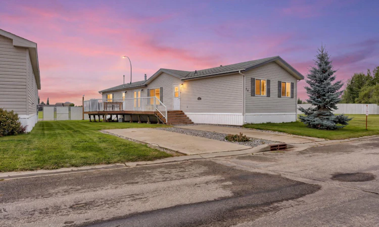54 Aspen Drive W