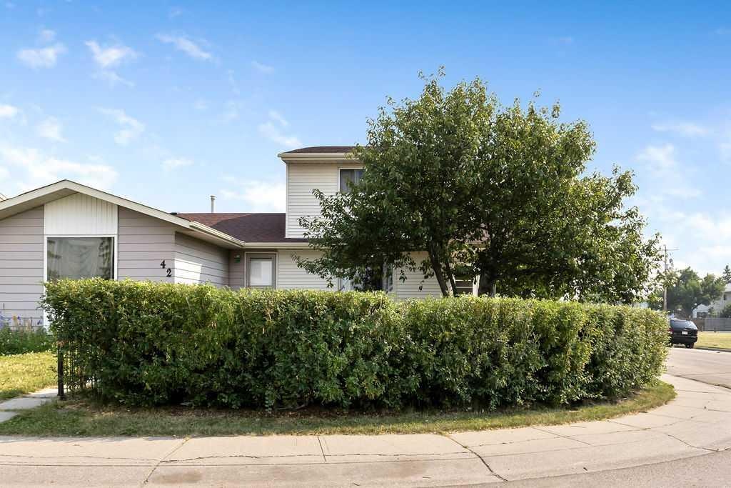 44 Falwood Crescent NE, Calgary, AB, T3J 1E3