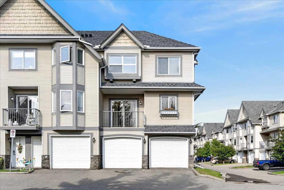 86 Cedarwood Lane SW, Calgary, AB, T2W 6J3