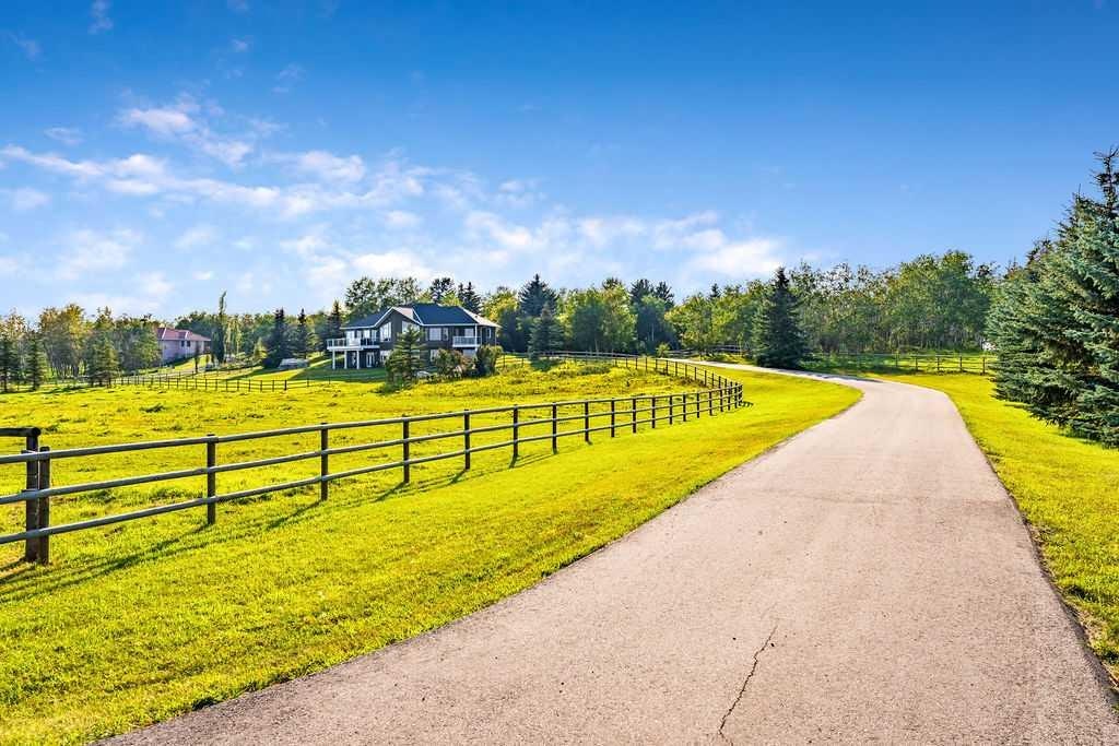 286027 11 Street W, Foothills County, AB, T1S 3L5