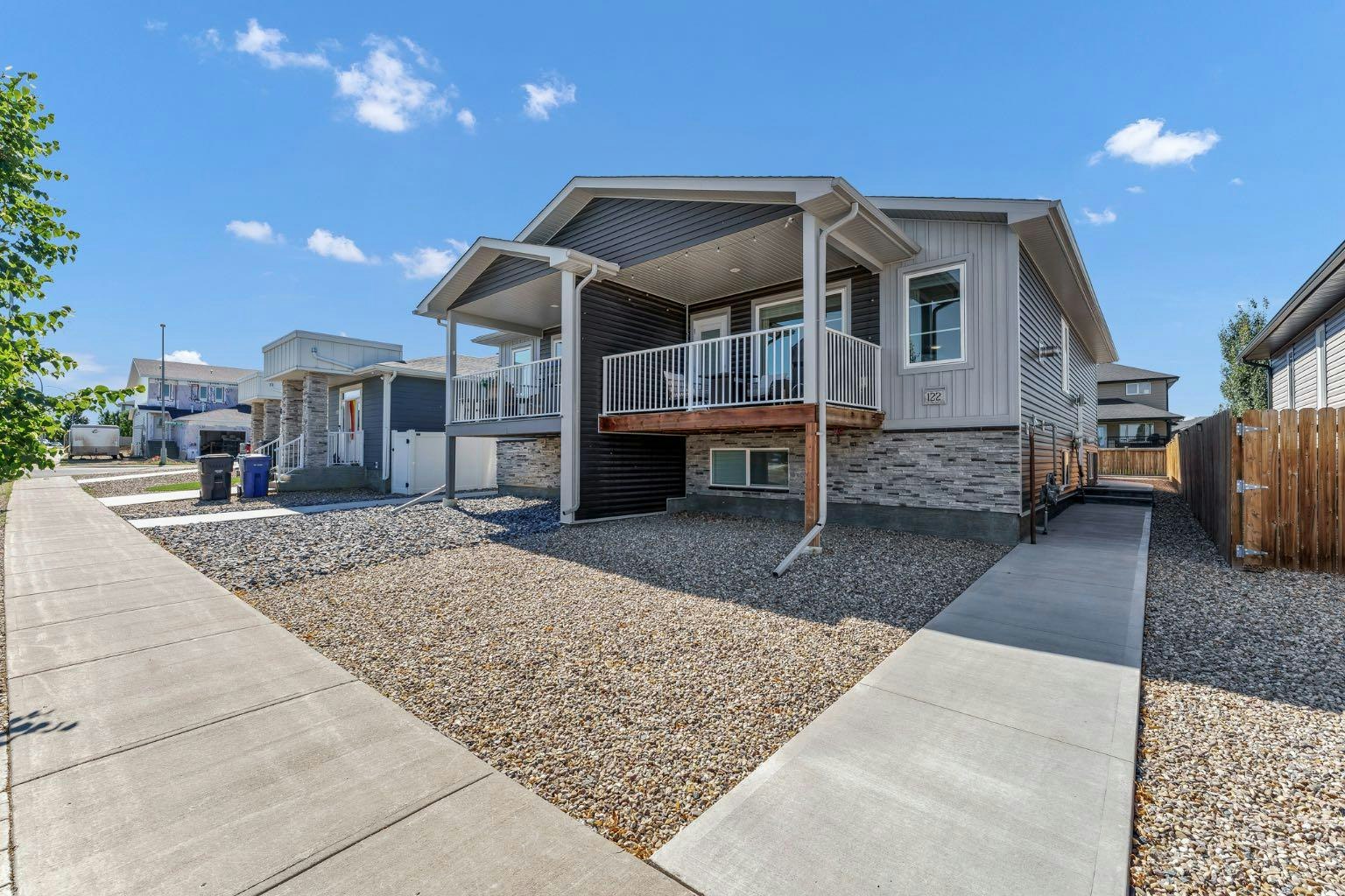 122 Somerside Road SE, Medicine Hat, AB, T1B 0N3
