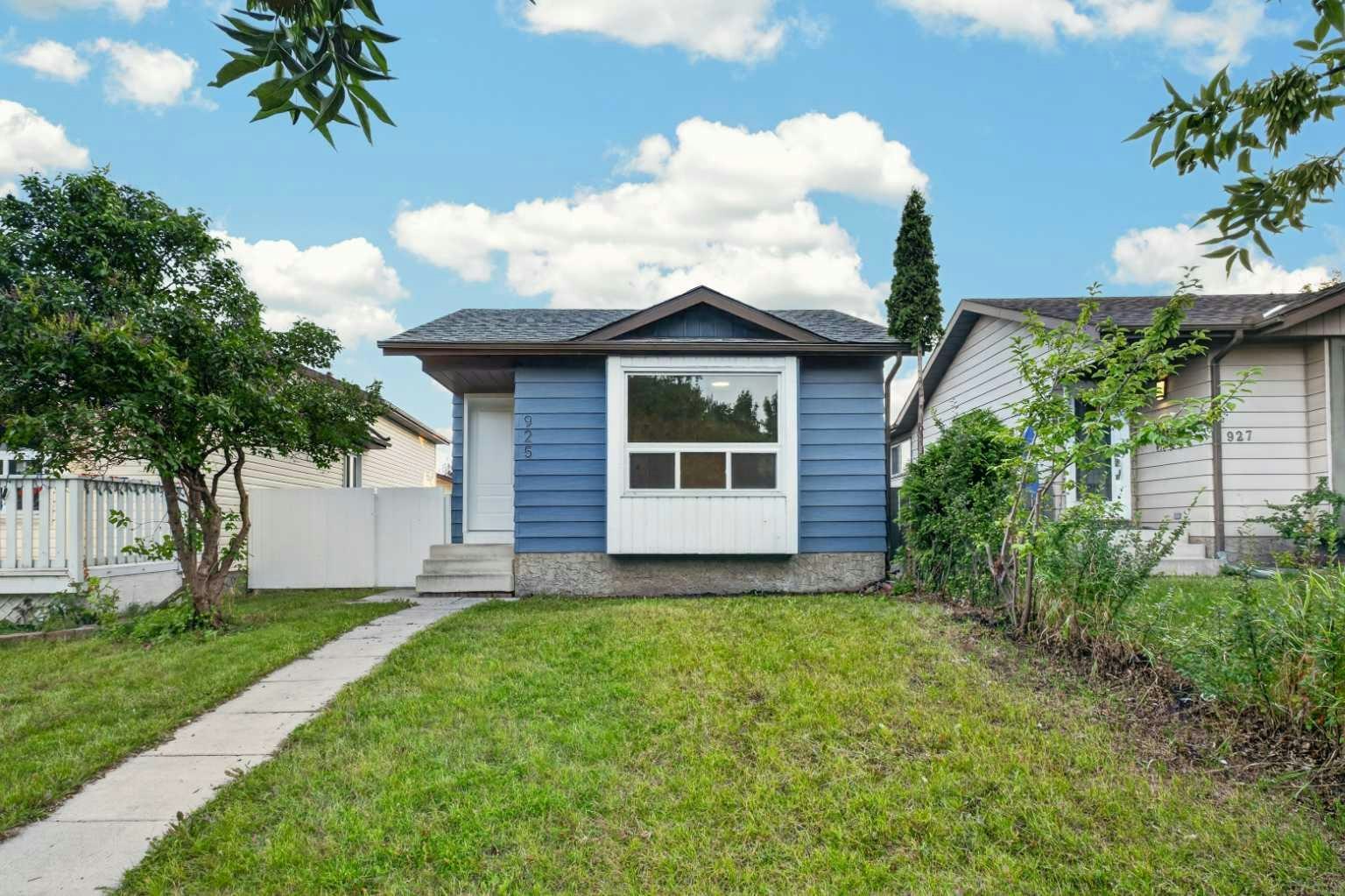 925 Erin Woods Drive SE, Calgary, AB, T2B 2X1