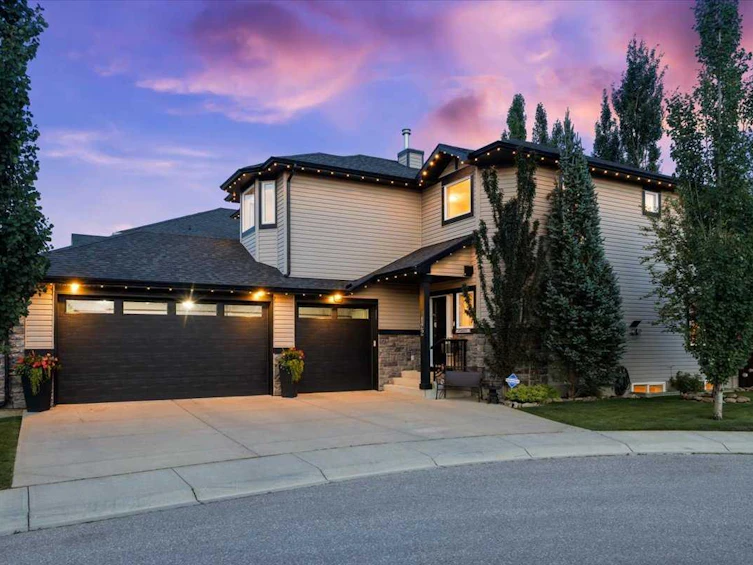 122 Royal Birkdale Crescent NW, Calgary, AB, T3G 5R5