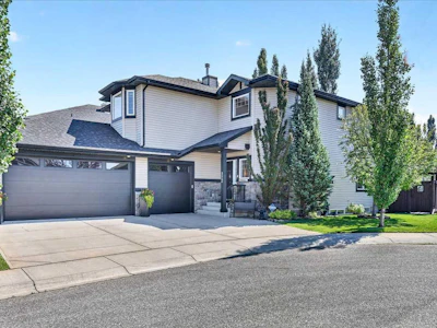 122 Royal Birkdale Crescent NW - 2