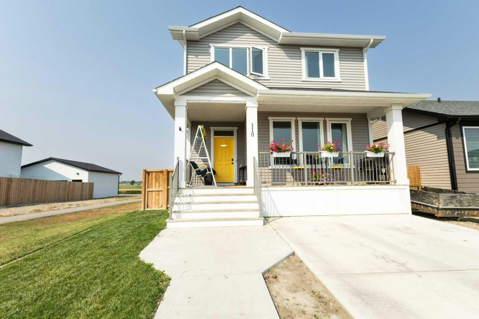 110 Prairie Gold Street, Taber, AB, T1G 0G3
