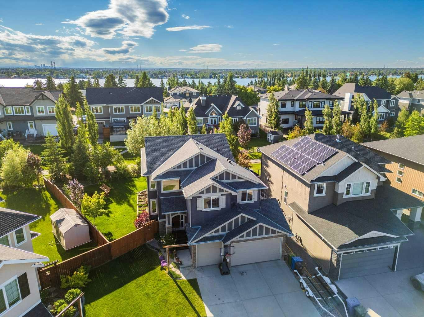 193 Kinniburgh Way, Chestermere, AB, T1X 0R8