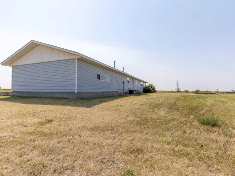 110 Blayney Avenue, Lethbridge, AB, T0L 0G0 - 37