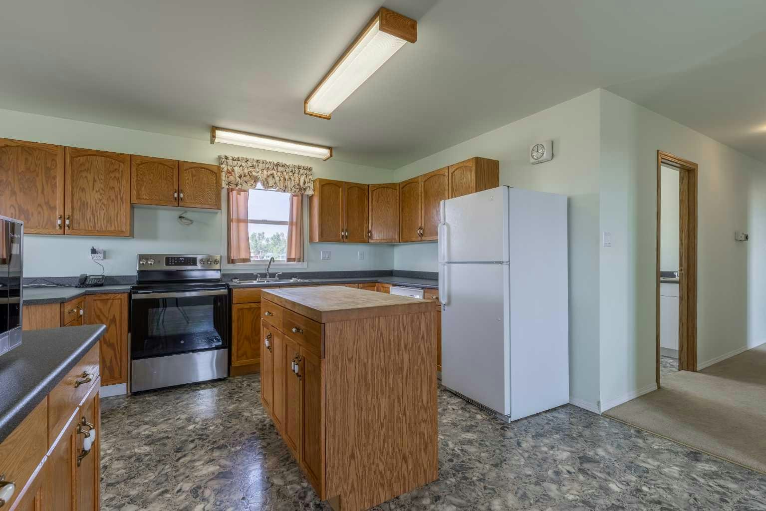110 Blayney Avenue, Lethbridge, AB, T0L 0G0 - 13