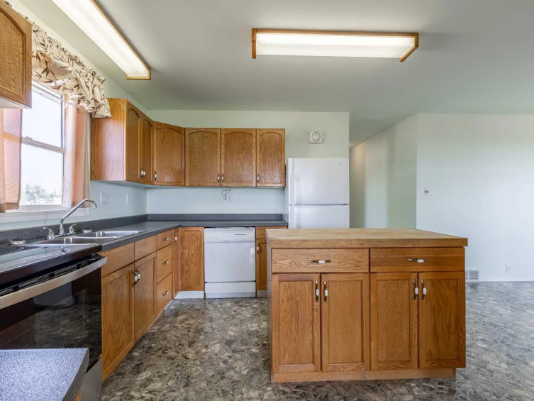 110 Blayney Avenue, Lethbridge, AB, T0L 0G0 - 15