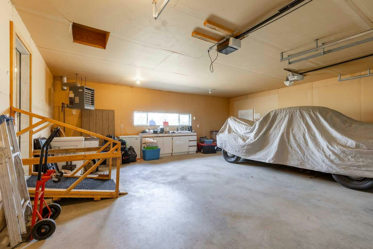 110 Blayney Avenue, Lethbridge, AB, T0L 0G0 - 33
