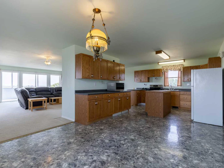 110 Blayney Avenue, Lethbridge, AB, T0L 0G0 - 11