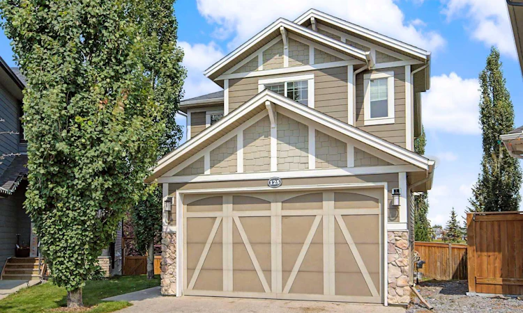 125 Williamstown Green NW