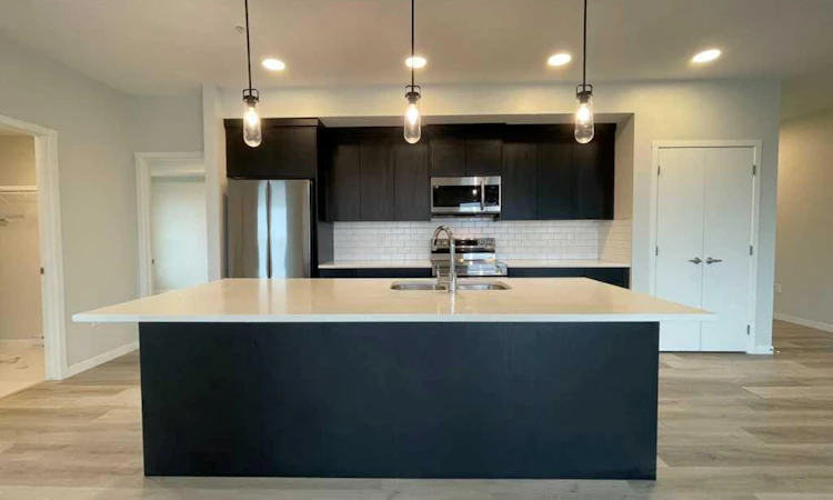 2304-42 Cranbrook Gardens SE