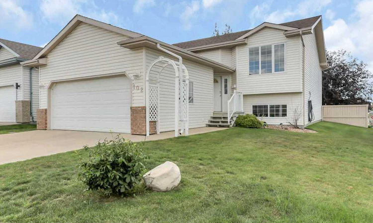 102 Drummond Avenue