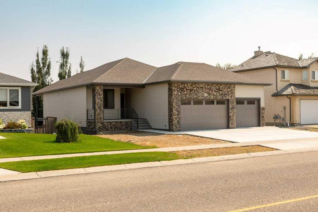 1027 Canyon Boulevard W, Lethbridge, AB, T1K 7V4