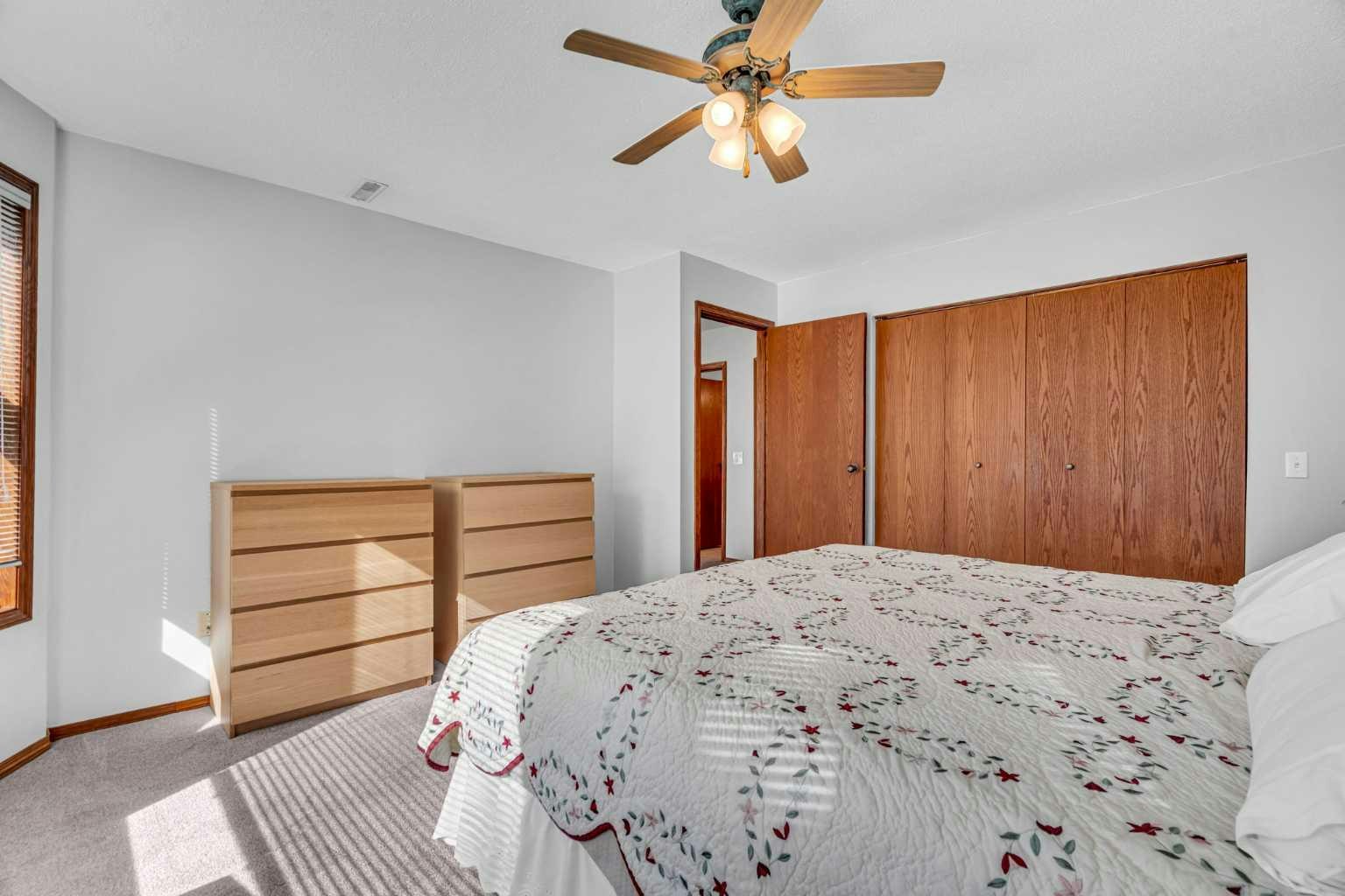 58 Sandstone Ridge Crescent, Okotoks, AB, T1S 1P9 - 39