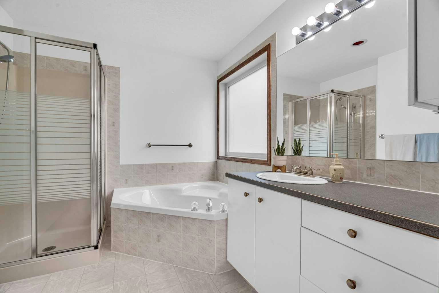 58 Sandstone Ridge Crescent, Okotoks, AB, T1S 1P9 - 24