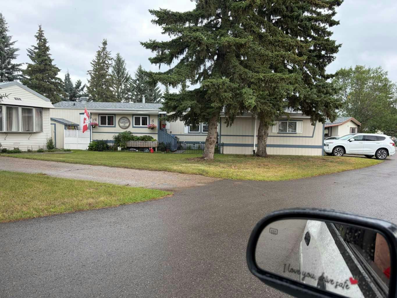 63 Parkside Drive, Red Deer, AB, T4P 1K1