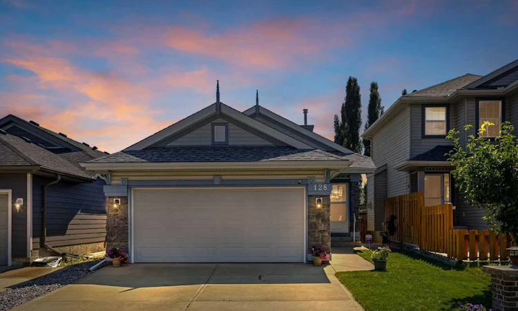 128 Covehaven Gardens NE