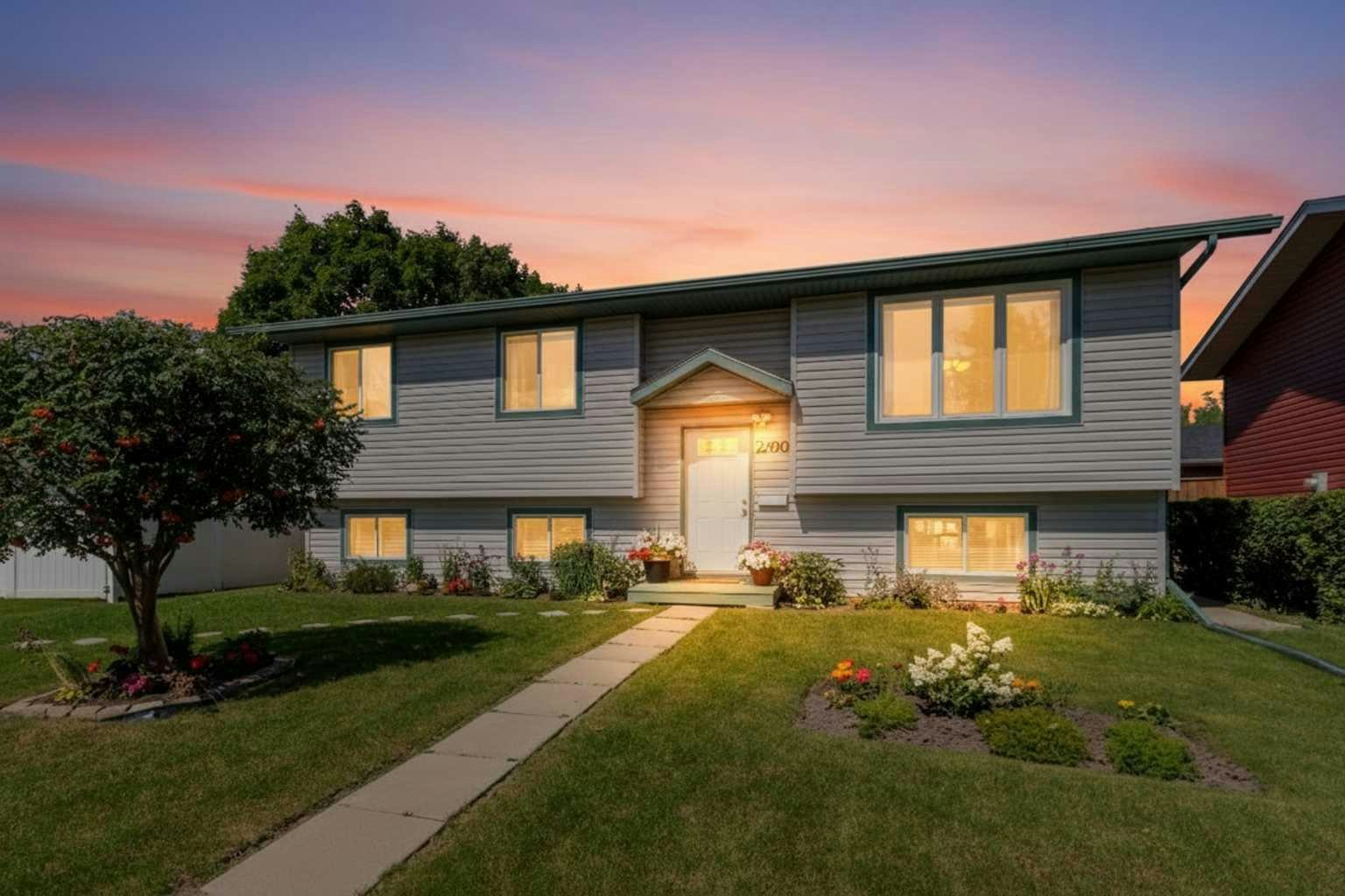 2100 25 Avenue, Bowden, AB, T0M 0K0