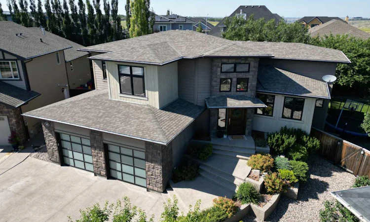 402 Stonecrest Terrace W