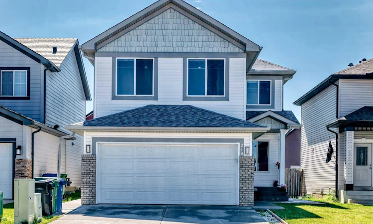 218 Saddlefield Place NE
