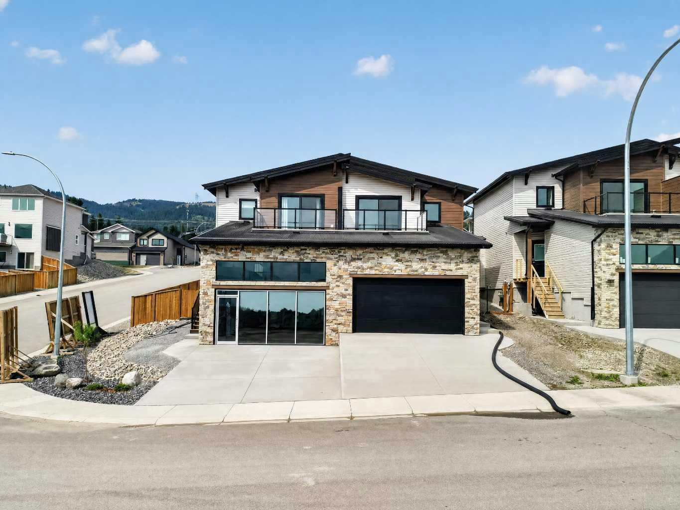 8637 24 Avenue, Crowsnest Pass, AB, T0K 0M0